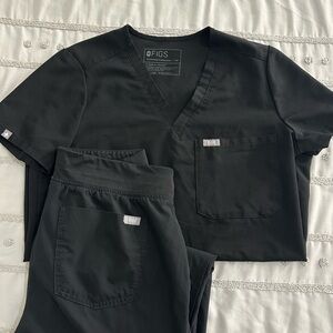Figs Black V-Neck Scrub Top and Pants